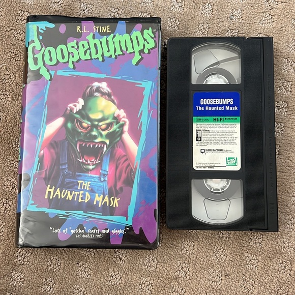 R.L. Stine Goosebumps The Haunted Mask VHS - Picture 3 of 4